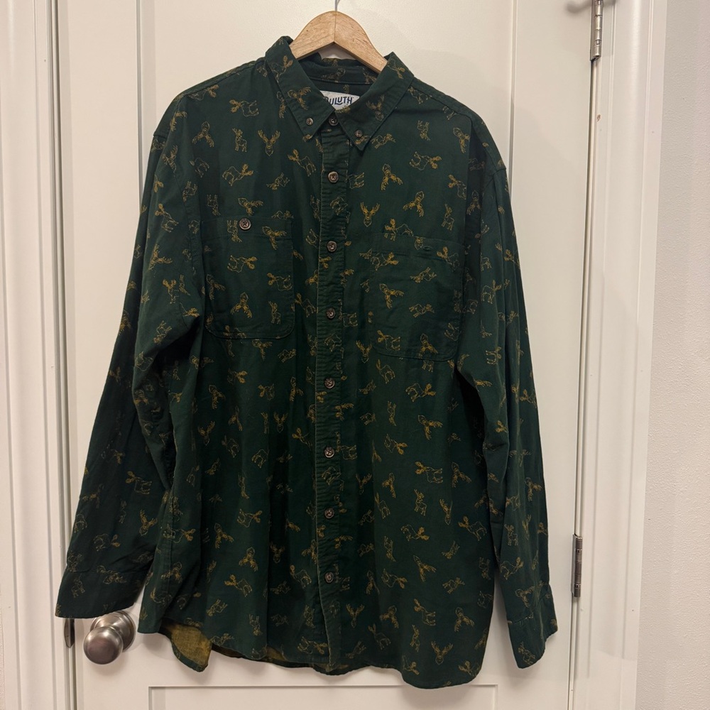 Duluth Trading Shirt Size XLT Tall Mens Green Untucked Relaxed Fit Deer Print